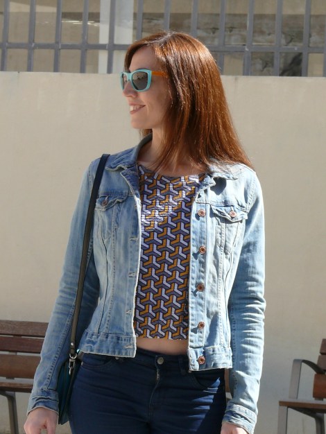 geometric crop top 0